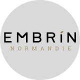 Logo de l'Hôtel Libéra à Caen-Colombelles, représentant un design moderne et élégant.